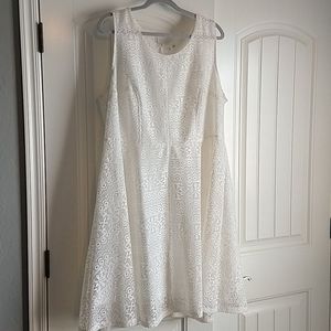 Ny collection sleeveless White crochet dress